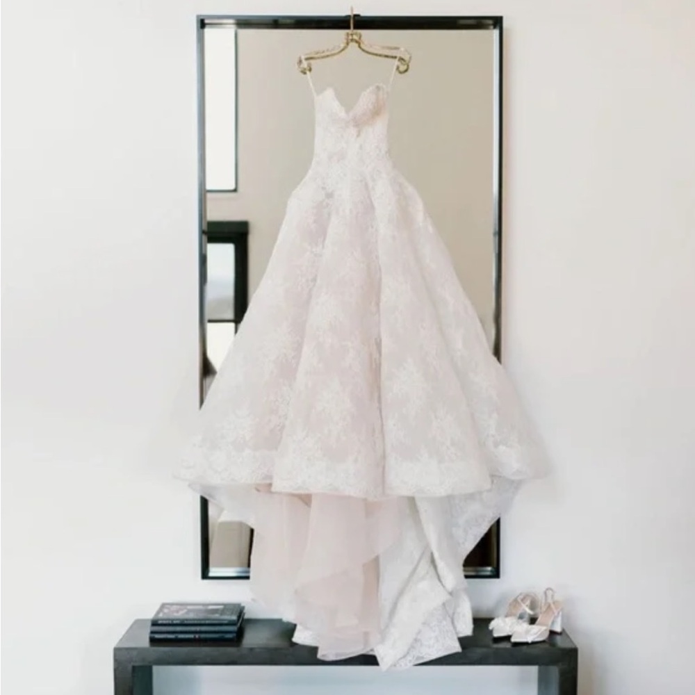 MONIQUE LHUILLLIER ALEXANDRA Silk White Bridal Gown Size 6 - Picture 3 of 6